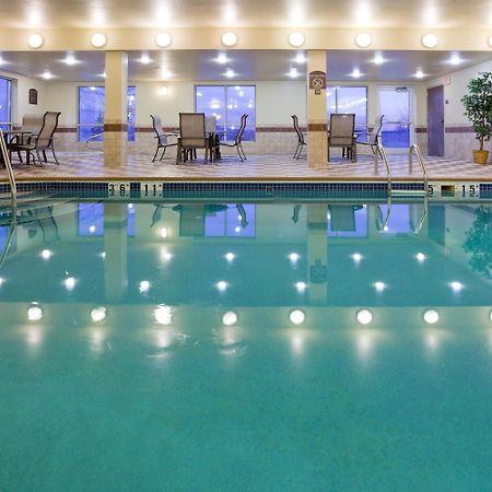 Holiday Inn Express Hotel & Suites Grand Forks By Ihg Eksteriør billede