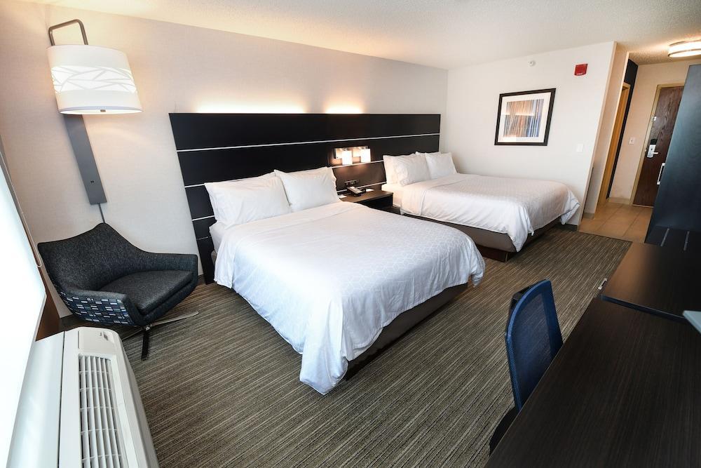 Holiday Inn Express Hotel & Suites Grand Forks By Ihg Eksteriør billede