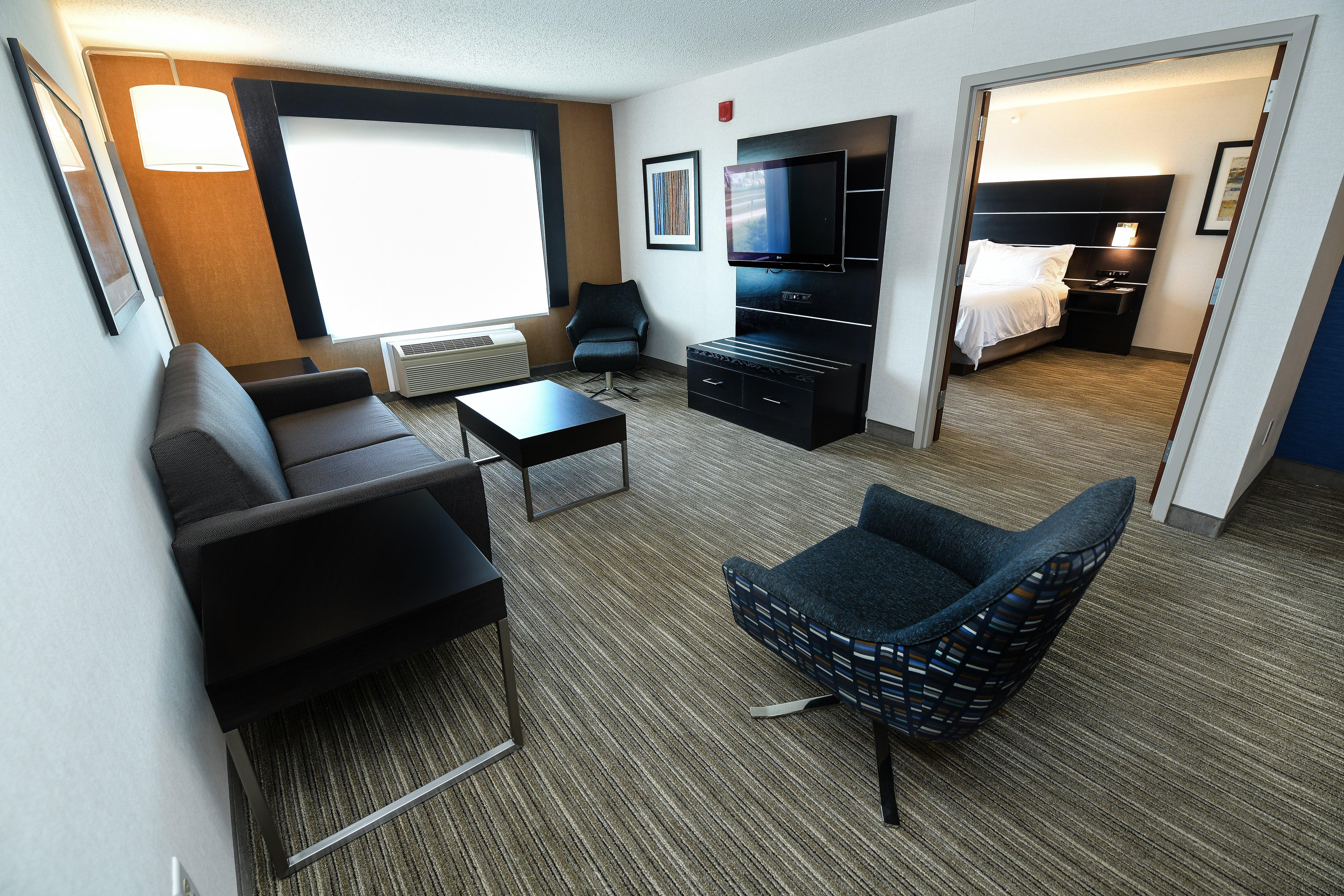 Holiday Inn Express Hotel & Suites Grand Forks By Ihg Eksteriør billede