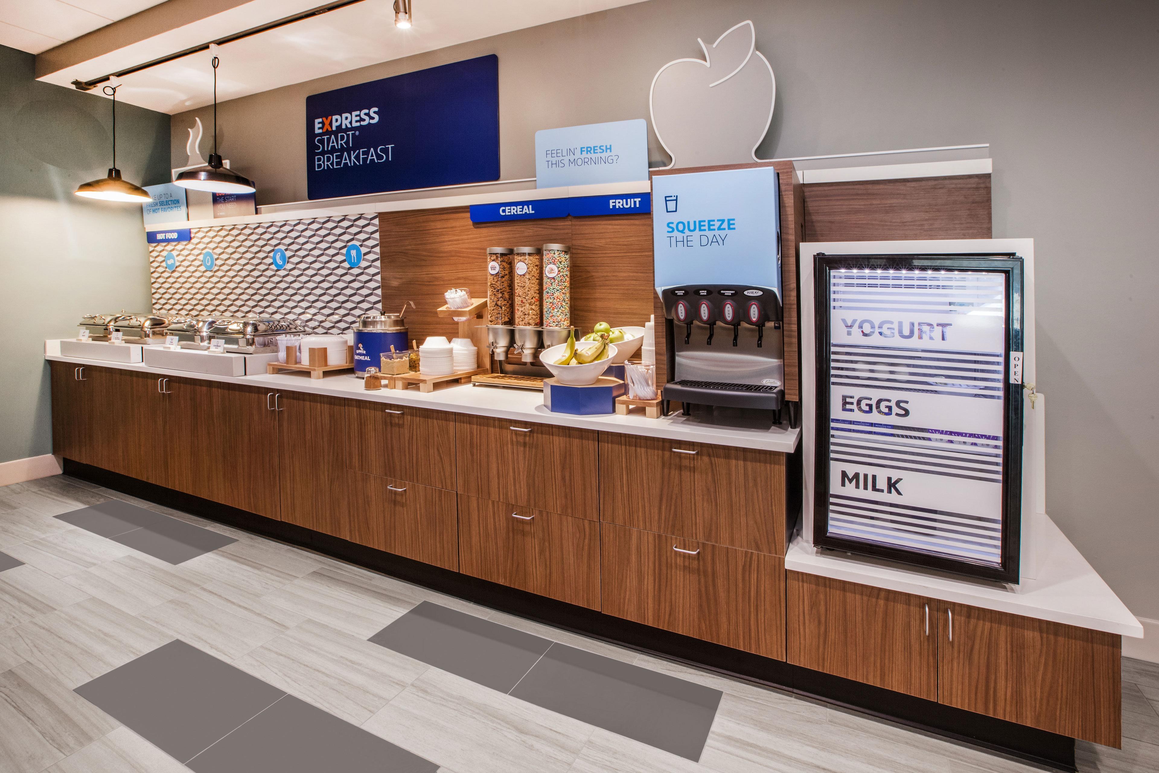 Holiday Inn Express Hotel & Suites Grand Forks By Ihg Eksteriør billede