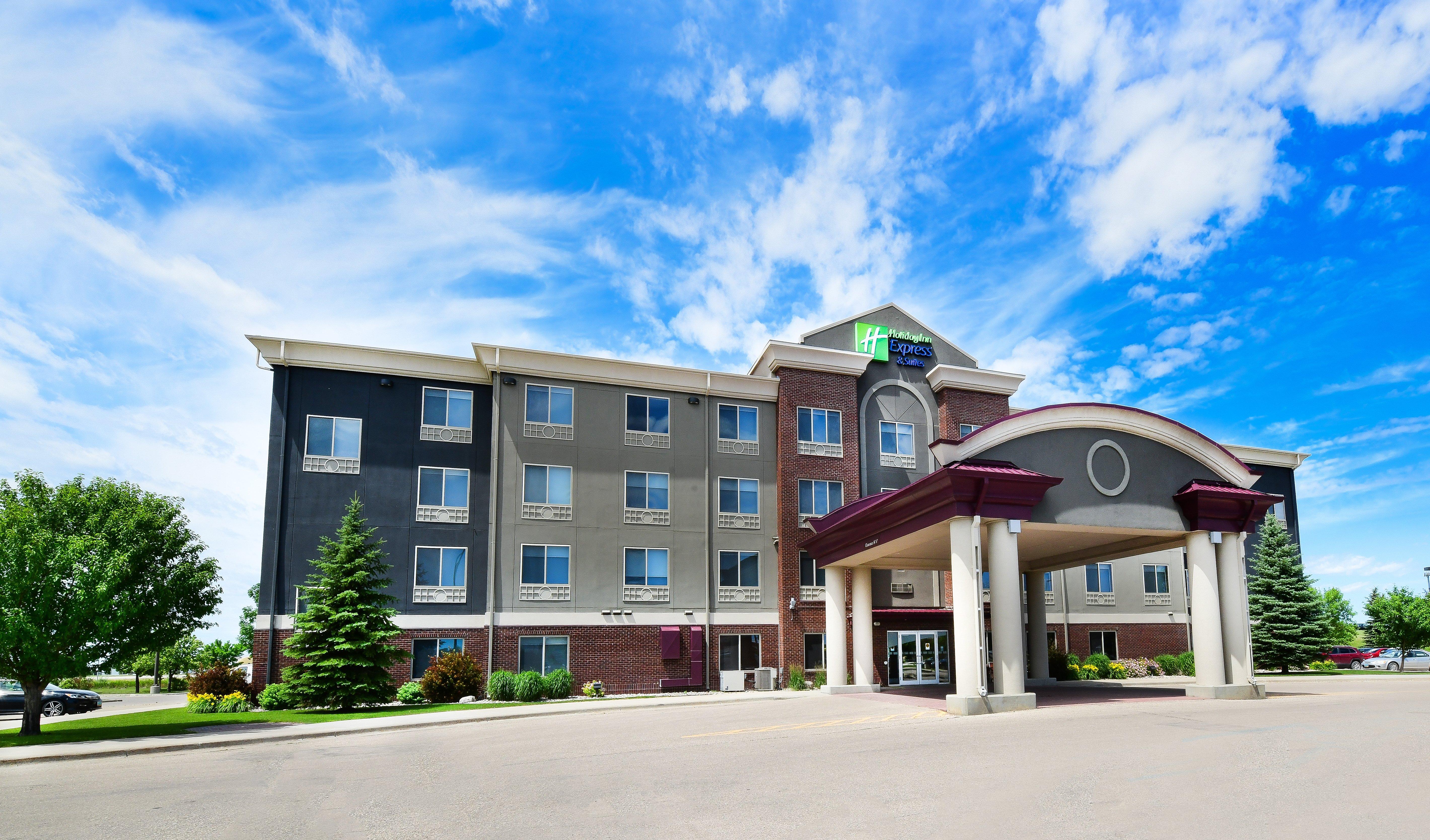 Holiday Inn Express Hotel & Suites Grand Forks By Ihg Eksteriør billede