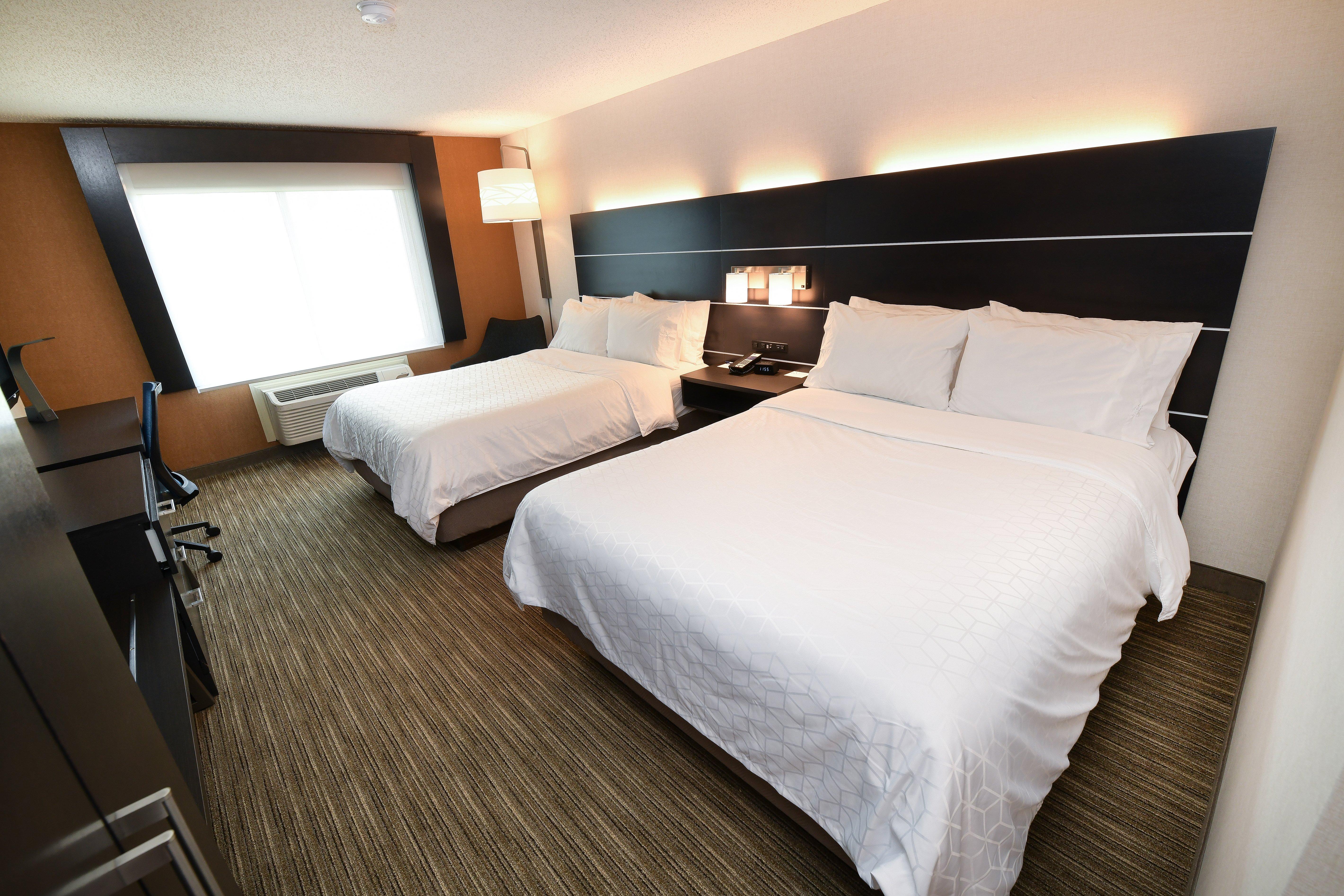 Holiday Inn Express Hotel & Suites Grand Forks By Ihg Eksteriør billede