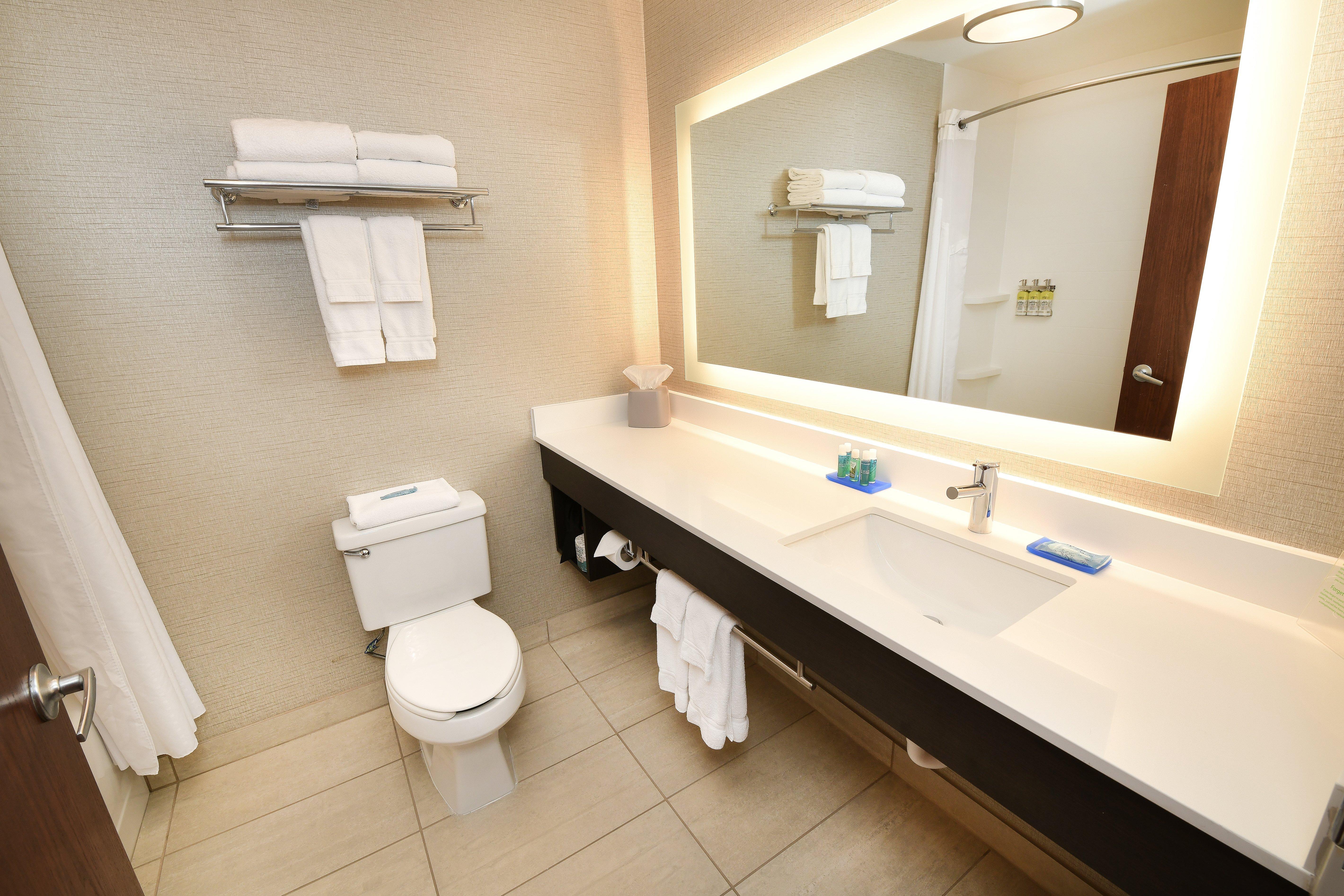 Holiday Inn Express Hotel & Suites Grand Forks By Ihg Eksteriør billede