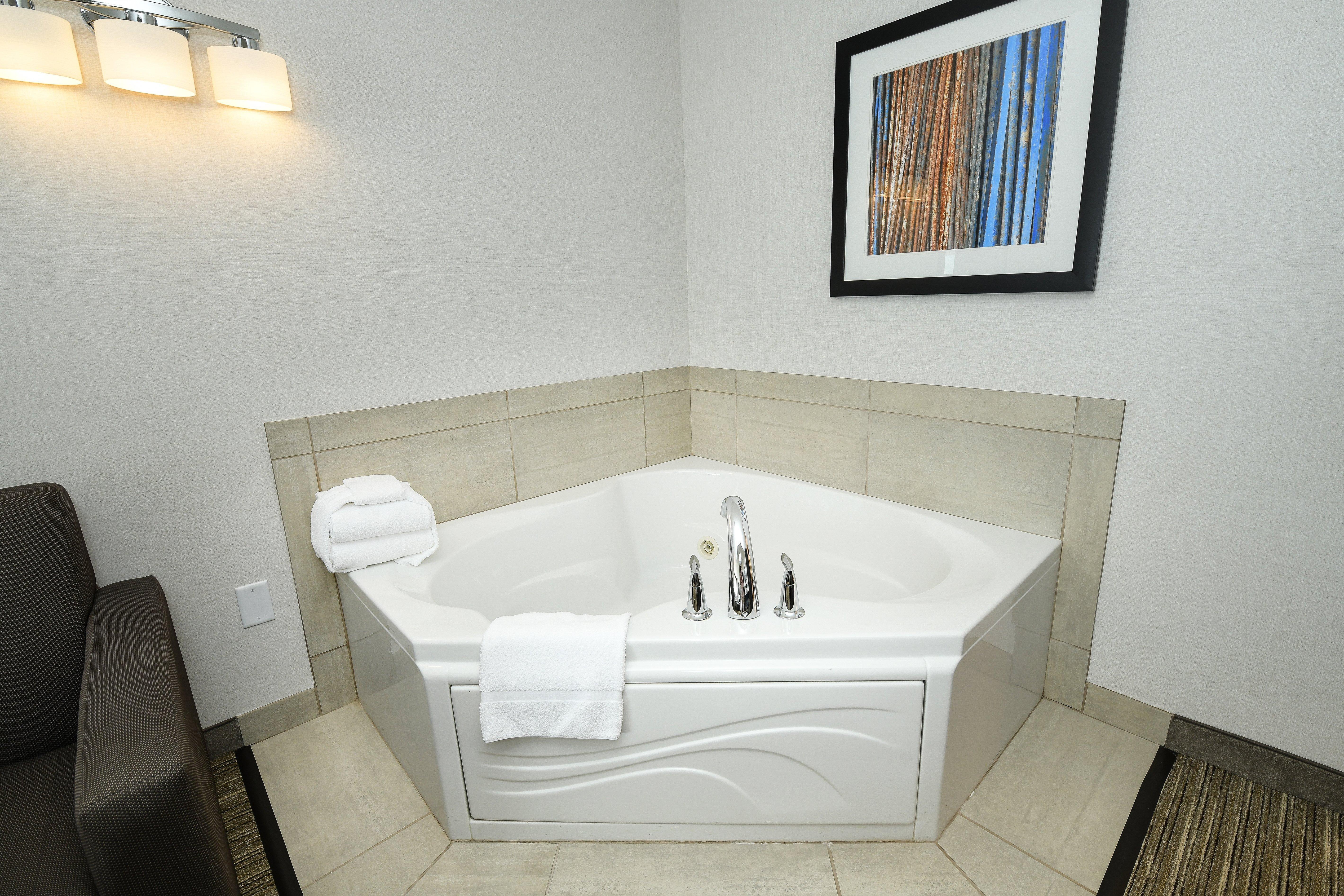 Holiday Inn Express Hotel & Suites Grand Forks By Ihg Eksteriør billede