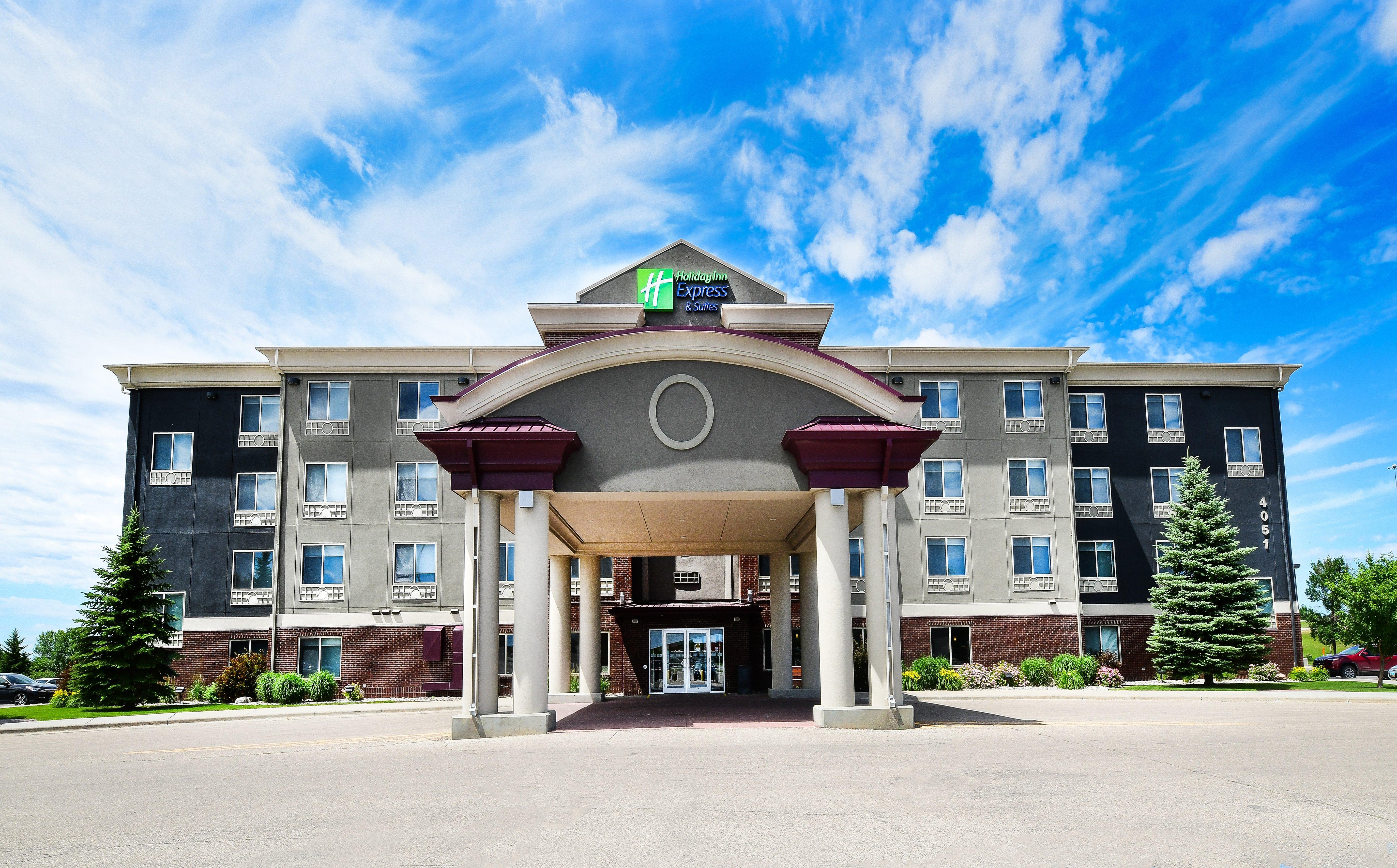 Holiday Inn Express Hotel & Suites Grand Forks By Ihg Eksteriør billede