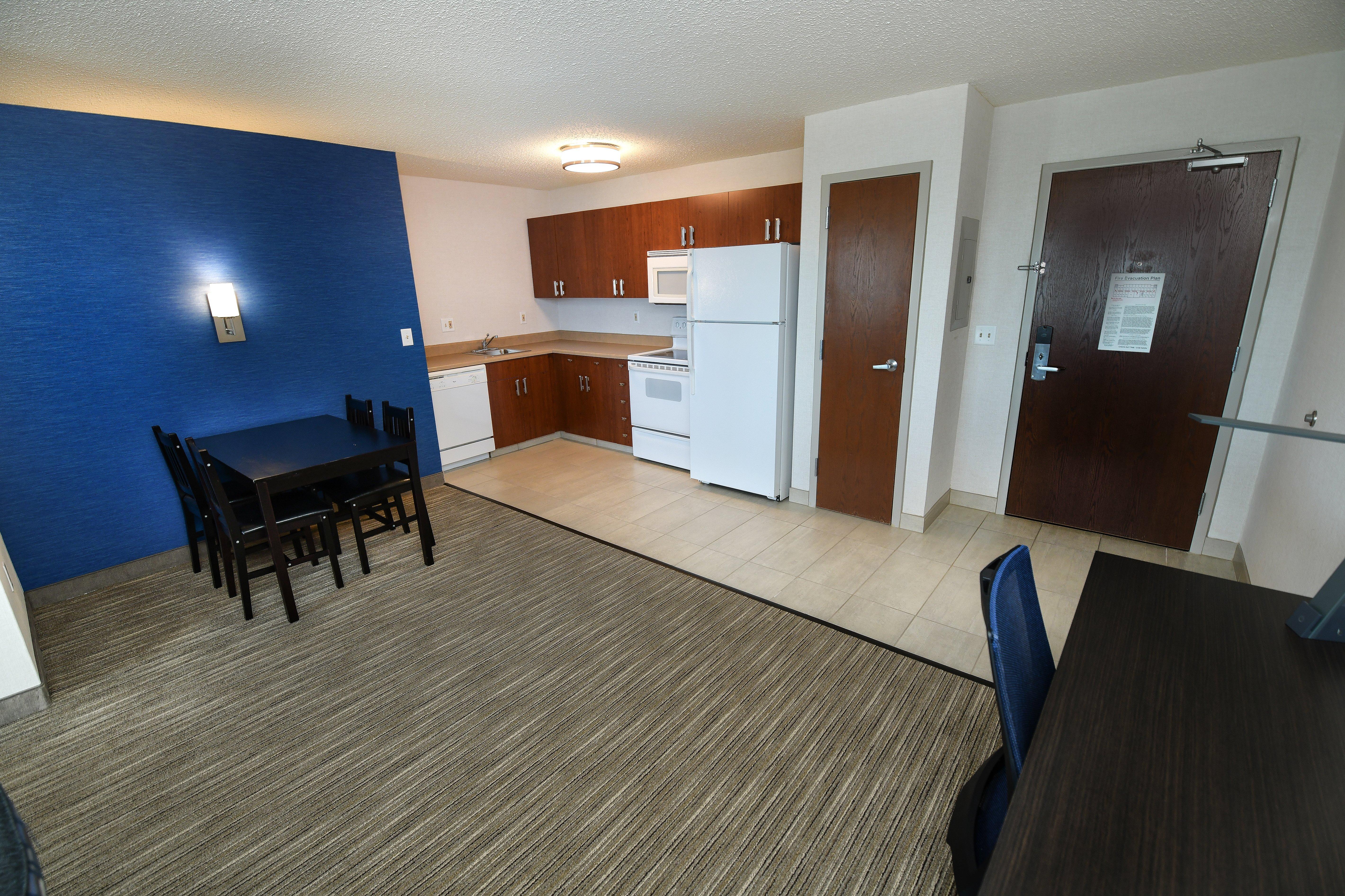 Holiday Inn Express Hotel & Suites Grand Forks By Ihg Eksteriør billede